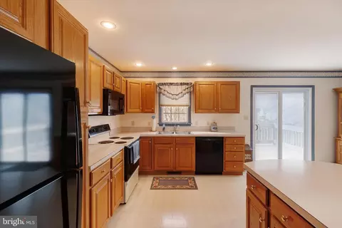 355 Partridge Dr, Lititz, PA 17543 photo 6