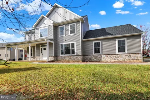 Exterior - 446 Wagonwheel Rd, Lititz, PA 17543 photo 4 of 4