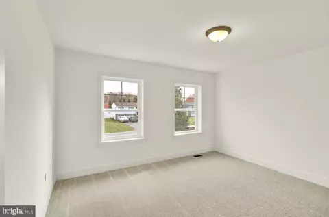 Bedroom - 446 Wagonwheel Rd, Lititz, PA 17543 photo 6 of 7
