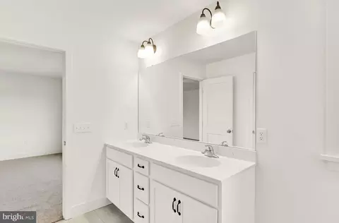 Entry Way - 446 Wagonwheel Rd, Lititz, PA 17543 photo 8 of 11