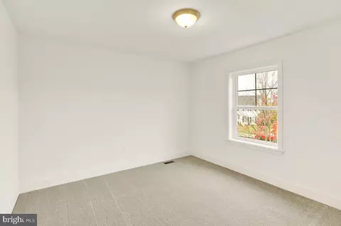 Bedroom - 446 Wagonwheel Rd, Lititz, PA 17543 photo 2 of 7
