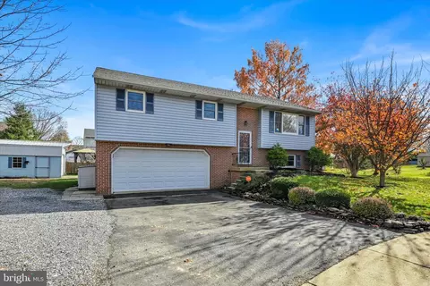 920 Liberty Ct, Mount Joy, PA 17552
