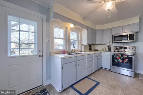 215 Noble St, Lititz, PA 17543 photo 25