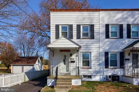 215 Noble St, Lititz, PA 17543 photo 3