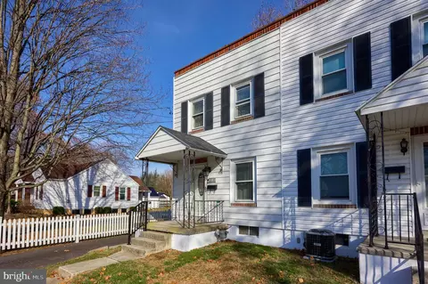 215 Noble St, Lititz, PA 17543 photo 5