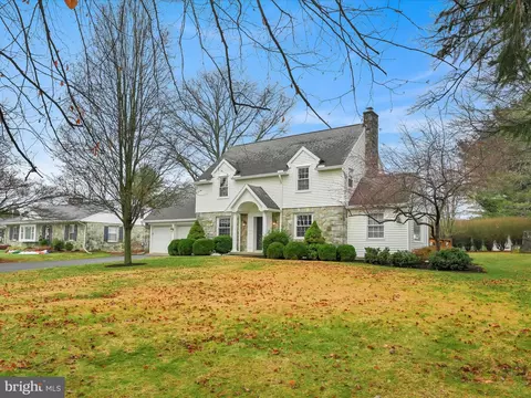 81 W Roseville Rd, Lancaster, PA 17601