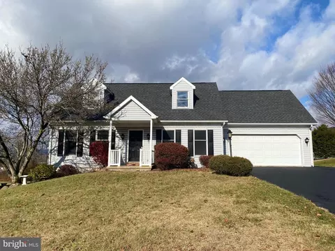 110 Chapel View Dr, Reinholds, PA 17569