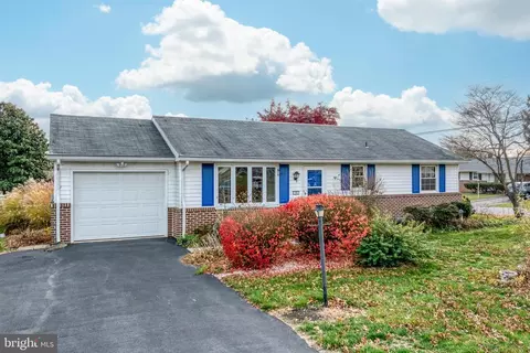 10 W Wynwood Dr, Willow Street, PA 17584