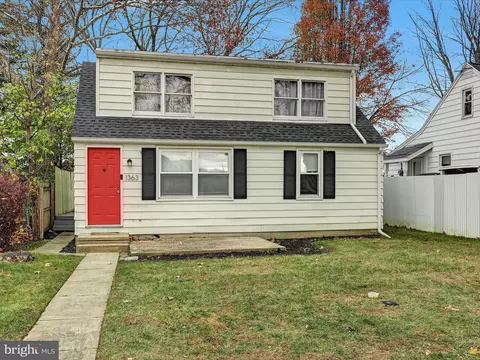 1363 Glen Moore Cir, Lancaster, PA 17601