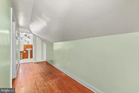 Entry Way - 829 W Brubaker Valley Rd, Lititz, PA 17543 photo 3 of 4