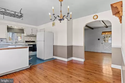 Entry Way - 829 W Brubaker Valley Rd, Lititz, PA 17543 photo 1 of 4