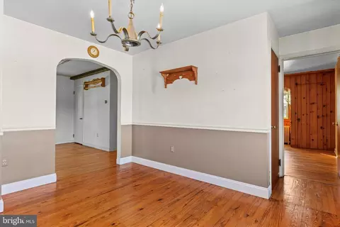 Entry Way - 829 W Brubaker Valley Rd, Lititz, PA 17543 photo 2 of 4