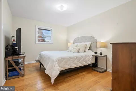 Bedroom - 14 Snyder Hill Rd, Lititz, PA 17543 photo 4 of 8