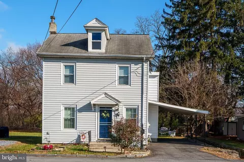 49 Petersburg Rd, Lancaster, PA 17601