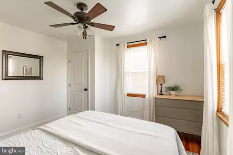 Bedroom - 211 E Lexington Rd, Lititz, PA 17543 photo 6 of 9