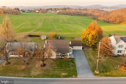 View/Area - 211 E Lexington Rd, Lititz, PA 17543 photo 3 of 7