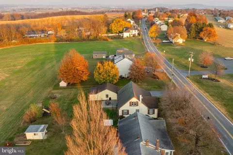 View/Area - 211 E Lexington Rd, Lititz, PA 17543 photo 4 of 7