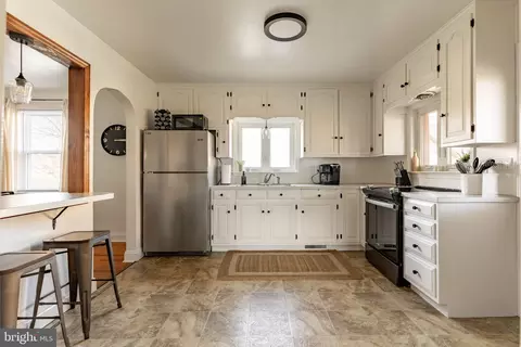 Kitchen - 211 E Lexington Rd, Lititz, PA 17543 photo 1 of 5