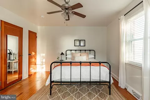 Bedroom - 211 E Lexington Rd, Lititz, PA 17543 photo 1 of 9