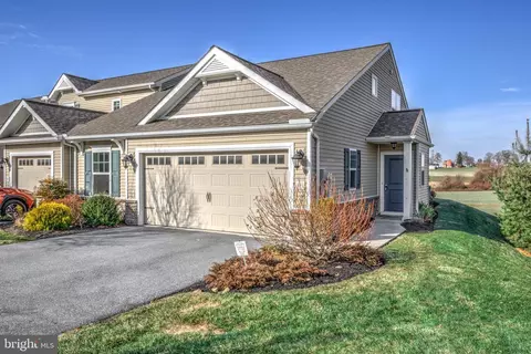 413 Pratt Cir, Willow Street, PA 17584
