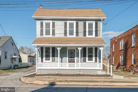 118 Columbia Ave, Mount Joy, PA 17552