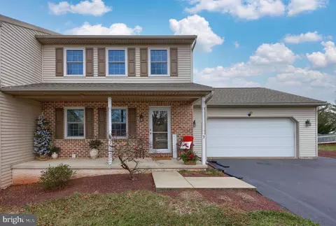 3 Cheery Ln, Denver, PA 17517