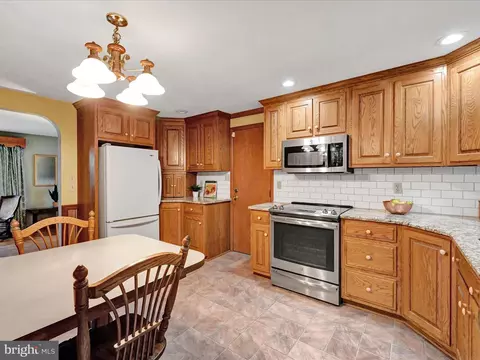 827 Pine Hill Rd, Lititz, PA 17543 photo 8