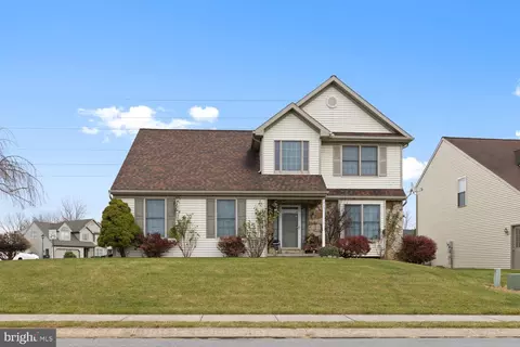 317 Oak Leaf Ln, Lancaster, PA 17602
