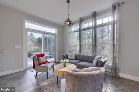 103 Hunters Xing, Lititz, PA 17543 photo 4