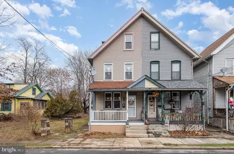 276 W Walnut St, Marietta, PA 17547