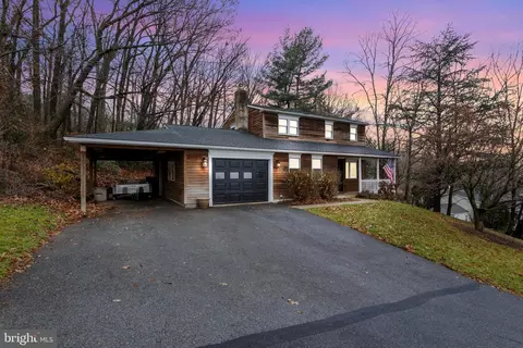 742 Farmdale Rd, Mount Joy, PA 17552
