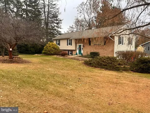 32 W Roseville Rd, Lancaster, PA 17601