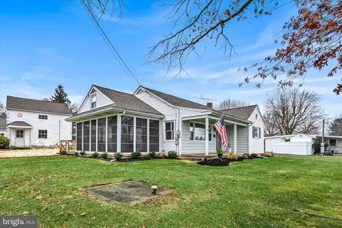111 Snavely Mill Rd, Lititz, PA 17543 photo 3