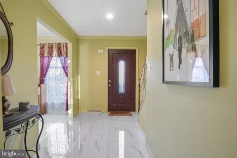 Entry Way - 14 Limestone Ct, Lititz, PA 17543 photo 4 of 10