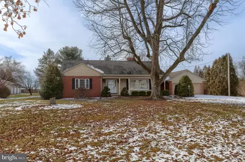 514 N 2nd St, Bainbridge, PA 17502