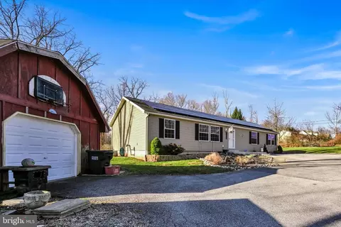 300 Speedwell Forge Rd, Lititz, PA 17543 photo 2