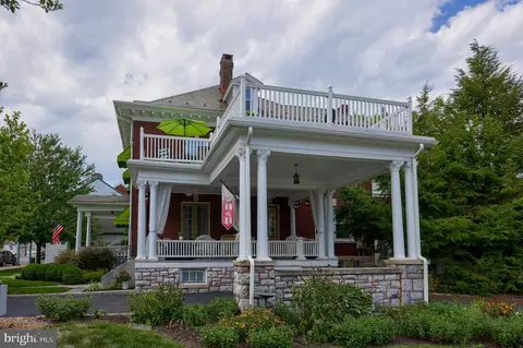 127 E Main St, Mount Joy, PA 17552 photo 3