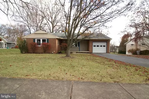 578 Ridgeview Ave, Elizabethtown, PA 17022