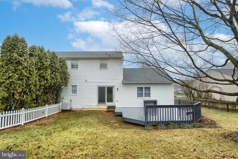 2 Brian Dr, Lititz, PA 17543 photo 3