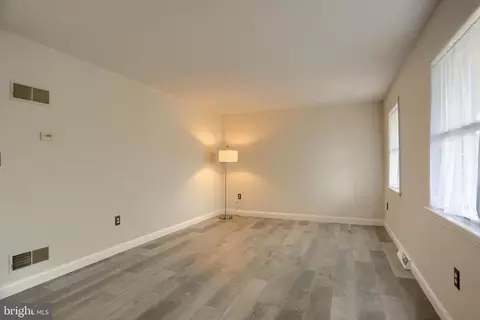 2 Brian Dr, Lititz, PA 17543 photo 4