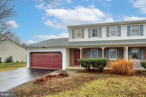 2 Brian Dr, Lititz, PA 17543 photo 2