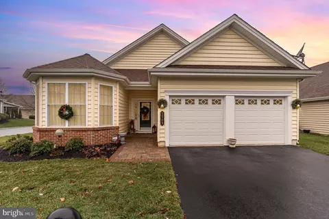 1509 Emerson Dr, Mount Joy, PA 17552