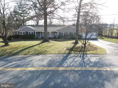 215 Bender Mill Rd, Lancaster, PA 17603