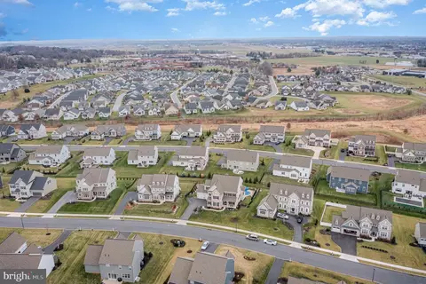 View/Area - 1060 Lititz Bend Dr, Lititz, PA 17543 photo 8 of 9
