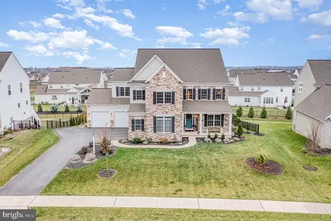 View/Area - 1060 Lititz Bend Dr, Lititz, PA 17543 photo 1 of 9