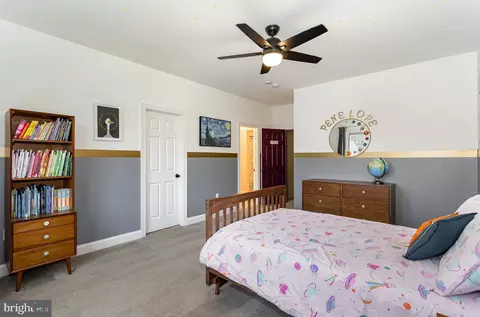Bedroom - 1060 Lititz Bend Dr, Lititz, PA 17543 photo 2 of 8
