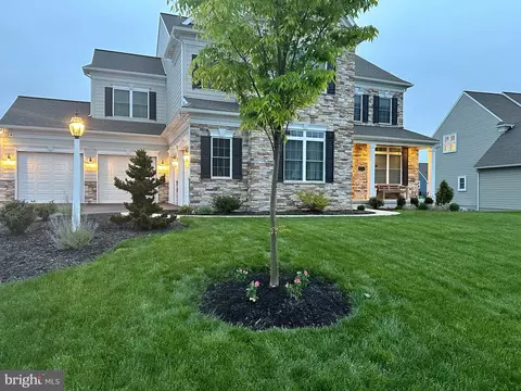 Exterior - 1060 Lititz Bend Dr, Lititz, PA 17543 photo 6 of 17
