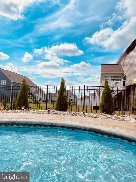 Exterior - 1060 Lititz Bend Dr, Lititz, PA 17543 photo 11 of 17