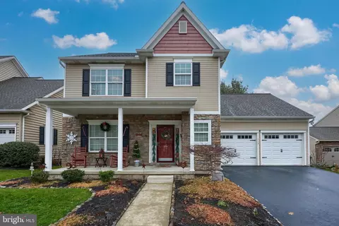 113 Hawthorne Cir, Lancaster, PA 17602