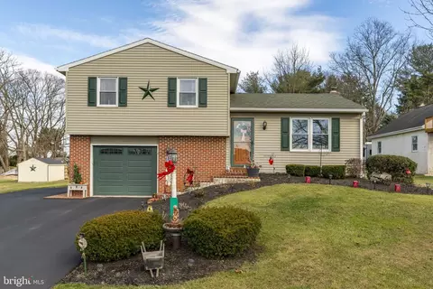 5 Todd Rd, Ronks, PA 17572